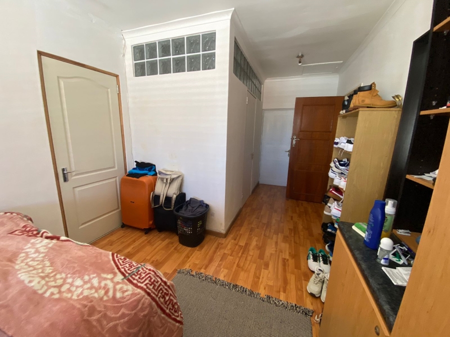 To Let 4 Bedroom Property for Rent in Lansdowne Western Cape